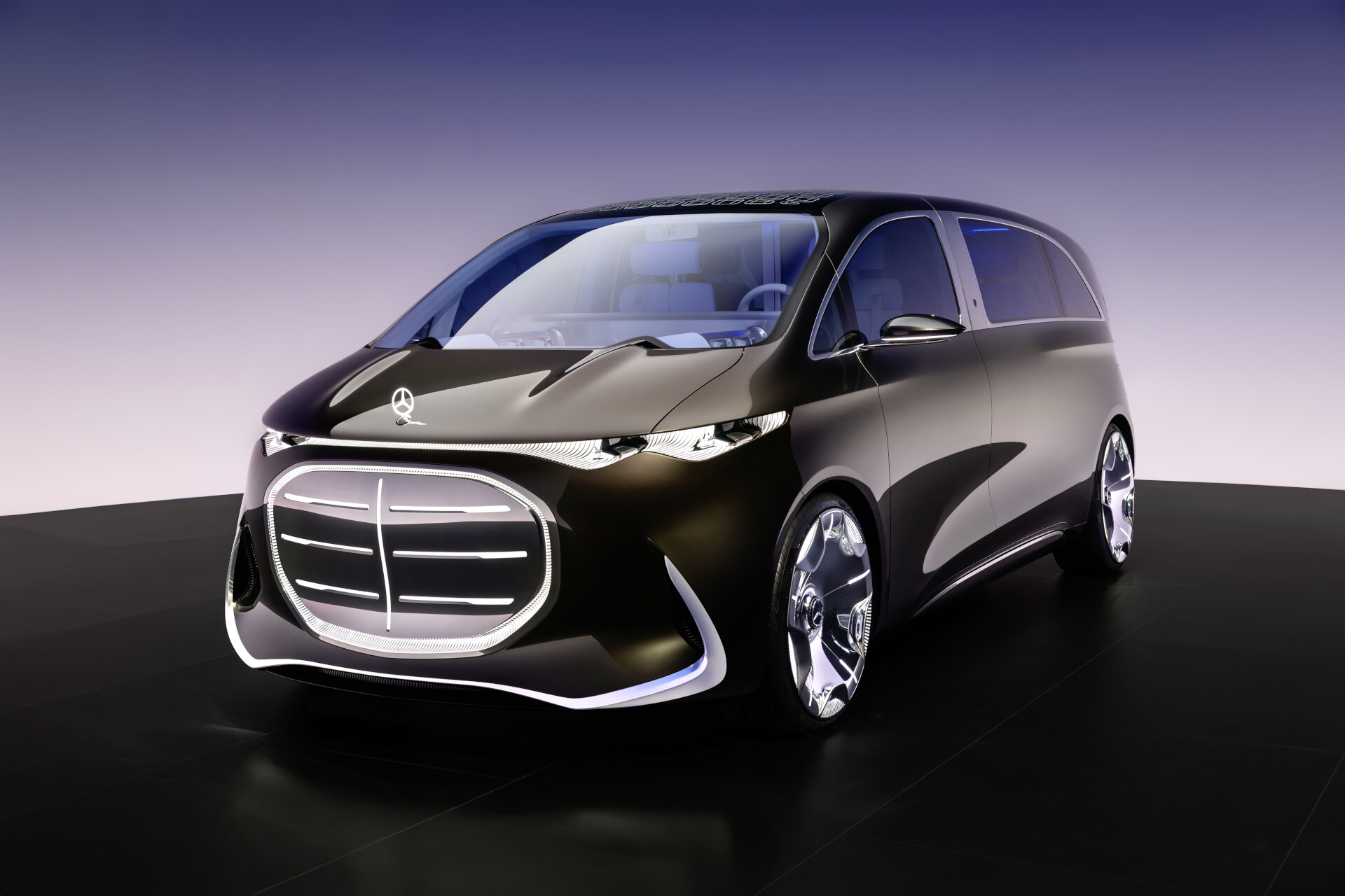 Der Beginn einer neuen Ära: Der Vision V gibt einen Ausblick auf ein neues Segment luxuriöser Limousinen Dawn of a new era: the Vision V provides a glimpse of a new segment of luxury limousines