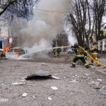 Φρίκη από τον ρωσικό βομβαρδισμό της πόλης Σούμι, τουλάχιστον 34 νεκροί και εκατοντάδες τραυματίες – Ζελένσκι: Να έρθει ο Τραμπ να δει τις καταστροφές