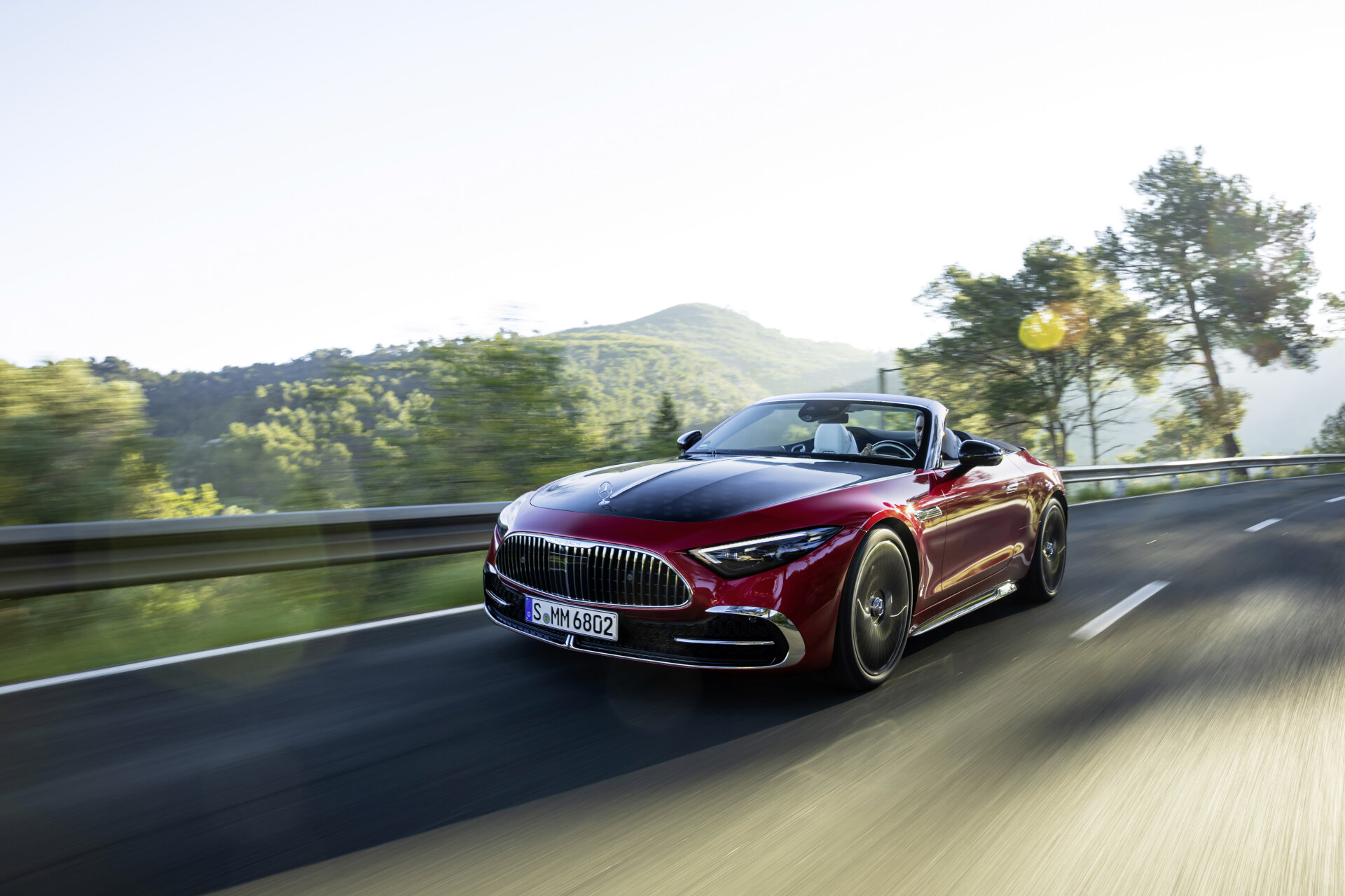 Sportlich, leidenschaftlich, extravagant: der neue Mercedes Maybach SL Monogram Series Sporty, passionate and extravagant: the new Mercedes Maybach SL Monogram Series