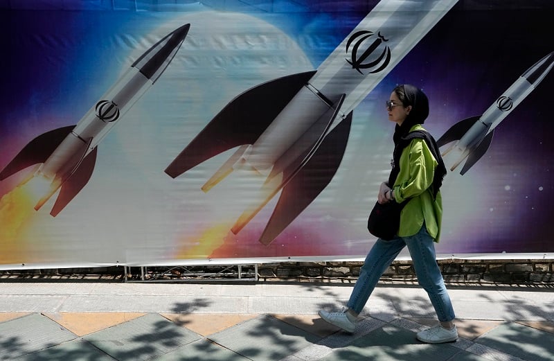 To Ισραήλ είναι έτοιμο να χτυπήσει το Ιράν εντός ημερών, χωρίς τη βοήθεια των ΗΠΑ, υποστηρίζουν τα αμερικανικά ΜΜΕ