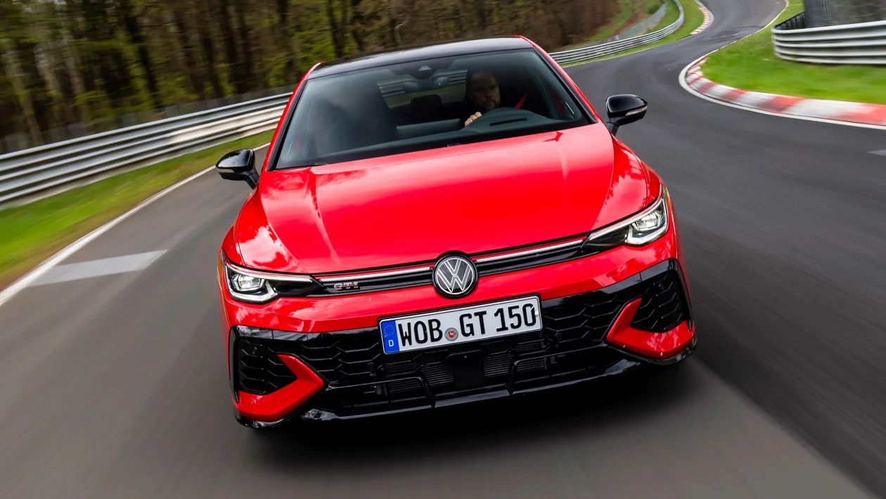 Το πιο «καυτό» Golf όλων των εποχών: Το νέο GTI Edition 50 έρχεται με 320 PS!