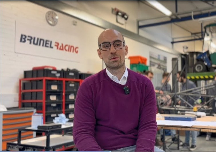 F1: Όχι, τελικά αυτός είναι ο νέος μηχανολόγος του Lewis Hamilton