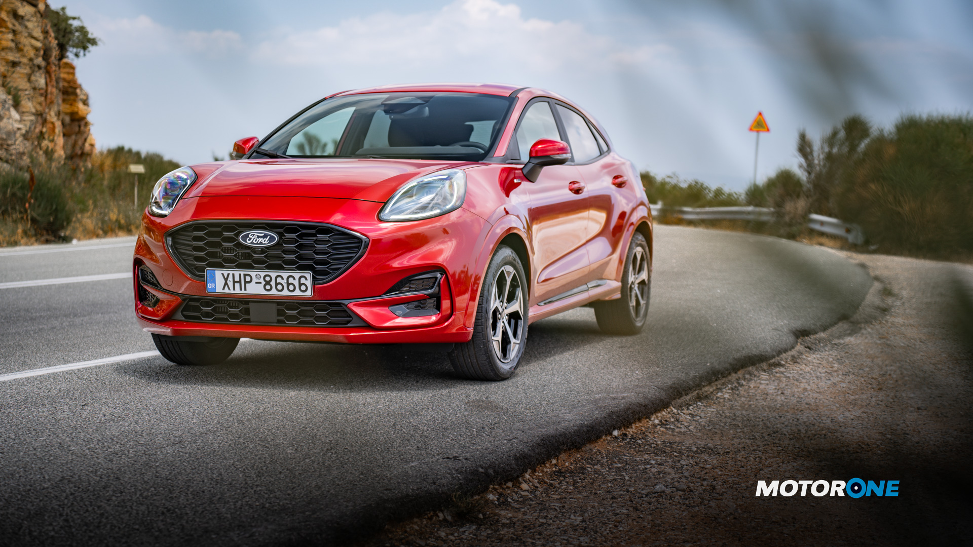 Ford Puma 2024 test red