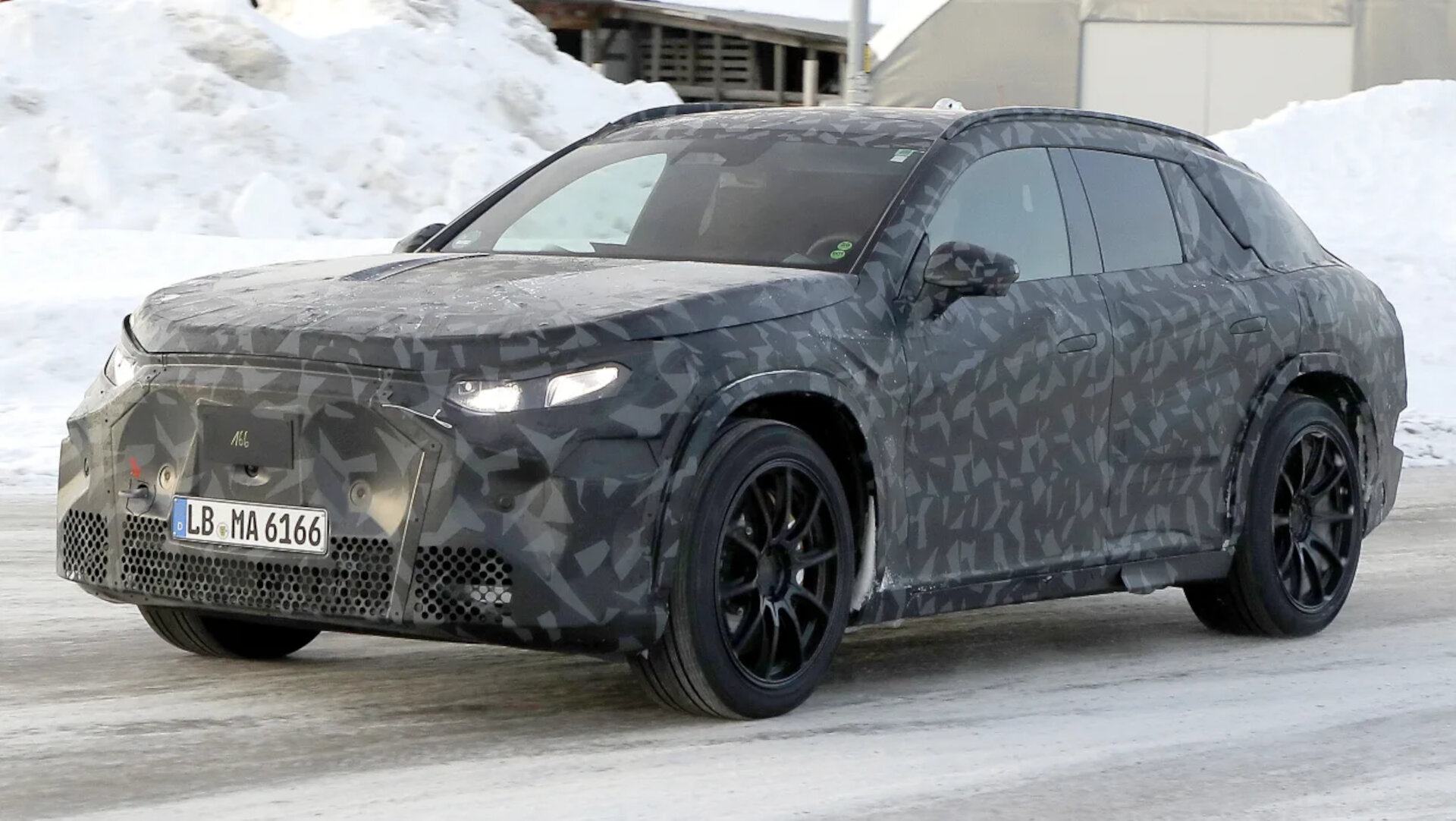 Mercedes AMG SUV spy photos (2)
