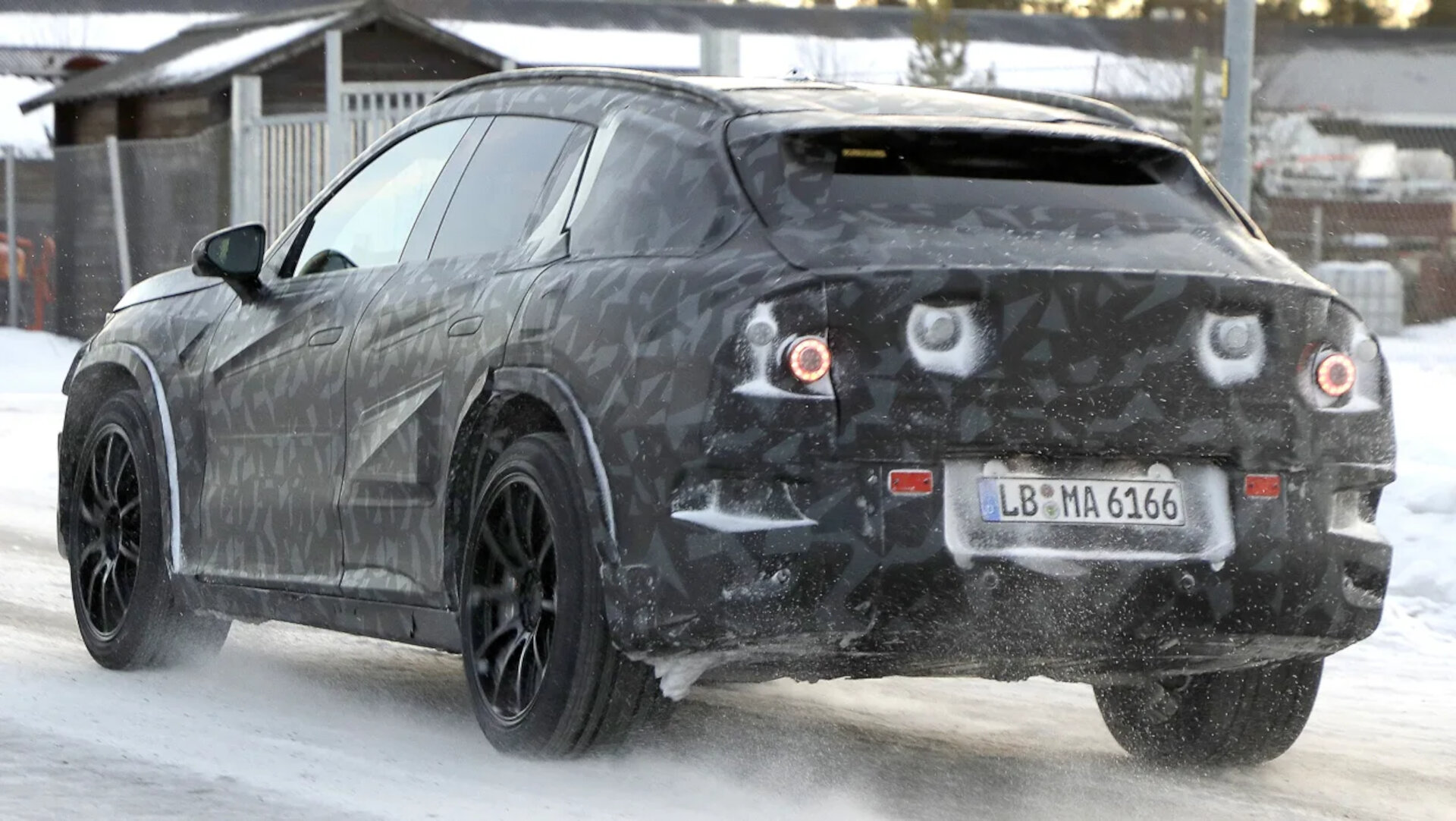 Mercedes AMG SUV spy photos (4)