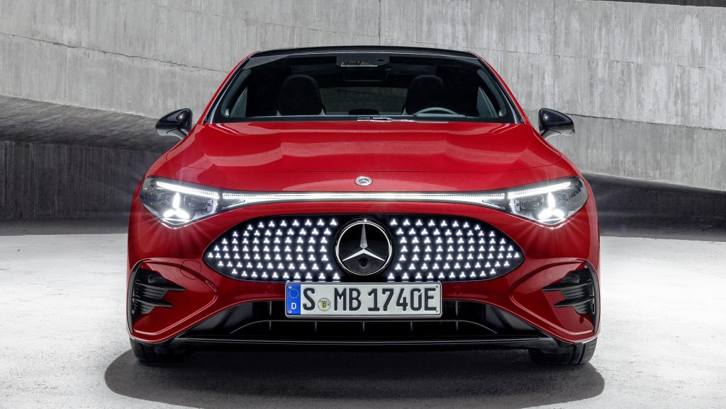 Der neue Mercedes Benz CLA: großartig, mühelos, intuitiv und flexibel The all new Mercedes Benz CLA: gorgeous, effortless, intuitive, and flexible.