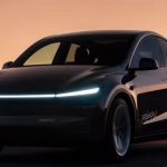 Κατακραυγή για την Tesla: Τα αυτόνομα ρομποταξί της χρειάζονται οδηγό και παραβιάζουν τον ΚΟΚ