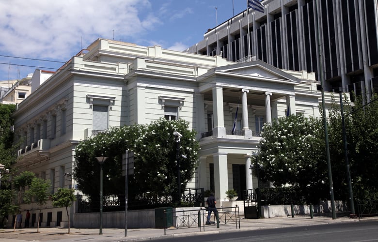 Η Ελλάδα παρακολουθεί στενά την πορεία του «Πίρι Ρέις» και διασφαλίζει τα κυριαρχικά της δικαιώματα, τονίζει το υπουργείο Εξωτερικών