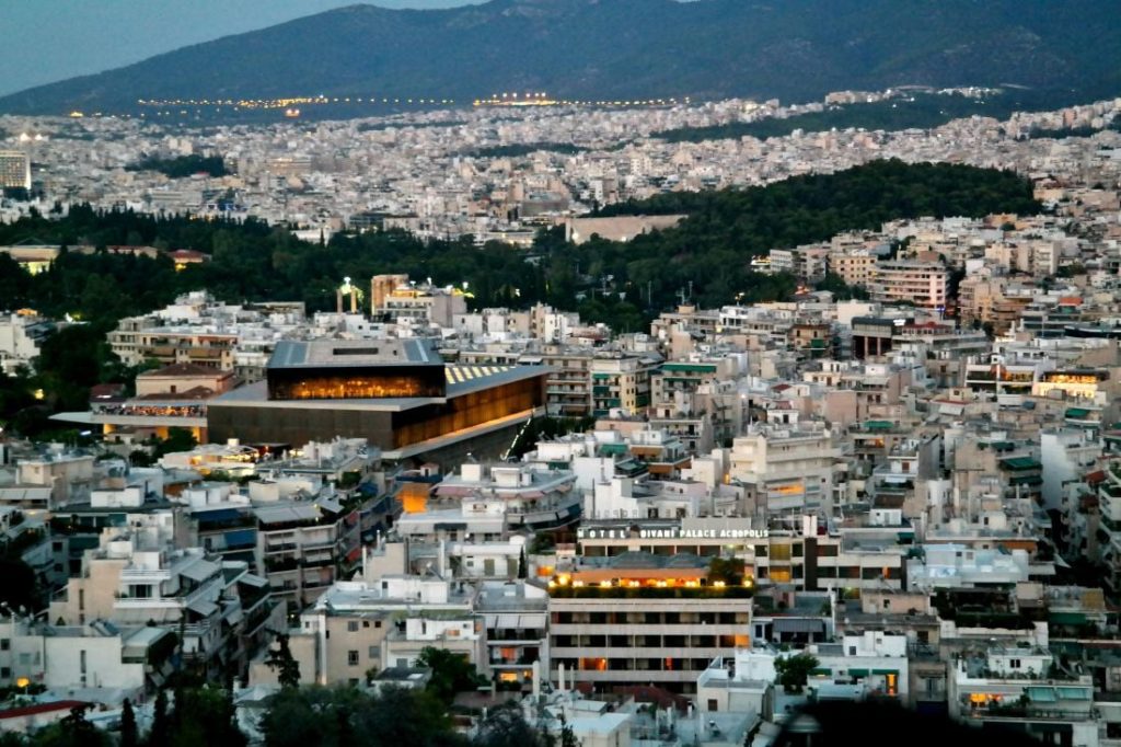 Οι επόμενες κινήσεις της κυβέρνησης, μετά τις φοροελαφρύνσεις, αφορούν το στεγαστικό