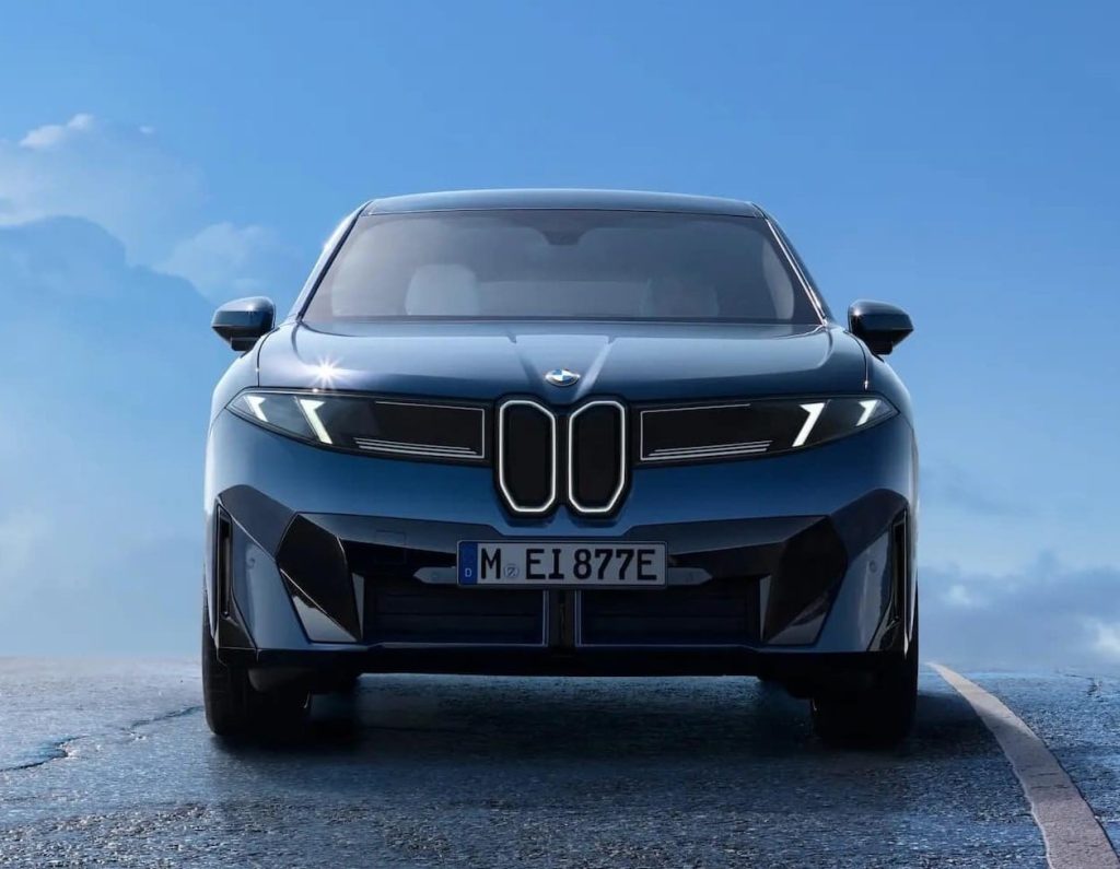 Η νέα BMW iX3 κάνει το ντεμπούτο της στη Νέα Υόρκη
