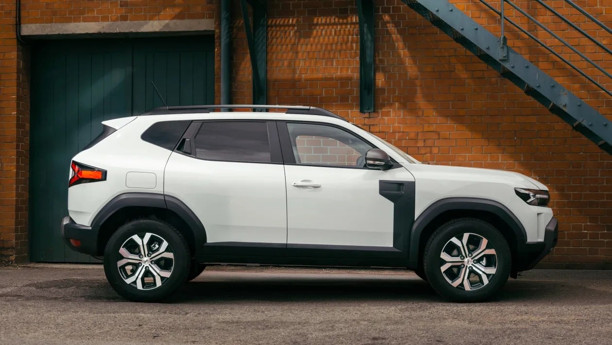 Νέο Dacia Duster Cargo: Το «θηρίο» που γίνεται van με υβριδική δύναμη και χαμηλή τιμή!