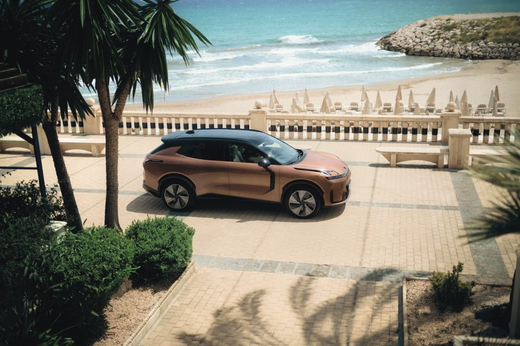 Lynk & Co 08: Το PHEV με 200 χιλιόμετρα ηλεκτρικής αυτονομίας έφτασε στην Ελλάδα