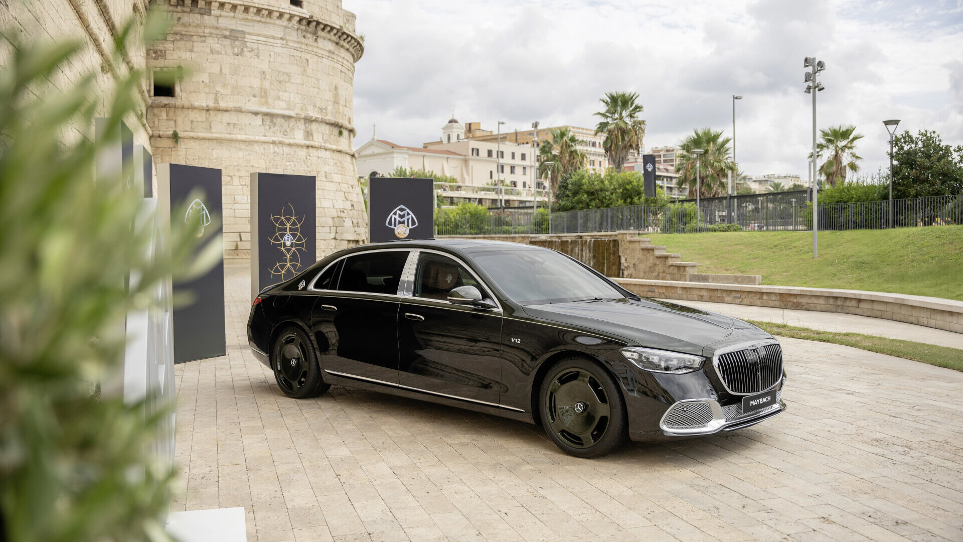 Die Mercedes Maybach V12 Edition. Tradition trifft auf Design und Handwerkskunst The Mercedes Maybach V12 Edition where legacy meets design and craftsmanship
