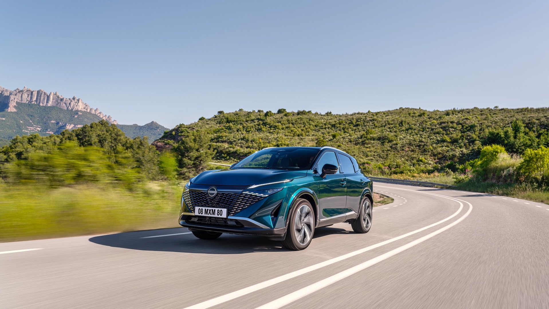 Nissan Qashqai e POWER 2025 (4) Nissan Qashqai e POWER 2025 (4)