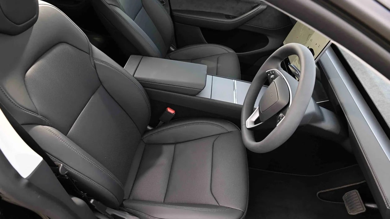 Οδηγώντας το νέο Tesla Model Y: Το απόλυτο ηλεκτρικό SUV που «κλέβει» τις εντυπώσεις