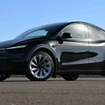 Οδηγώντας το νέο Tesla Model Y: Το απόλυτο ηλεκτρικό SUV που «κλέβει» τις εντυπώσεις