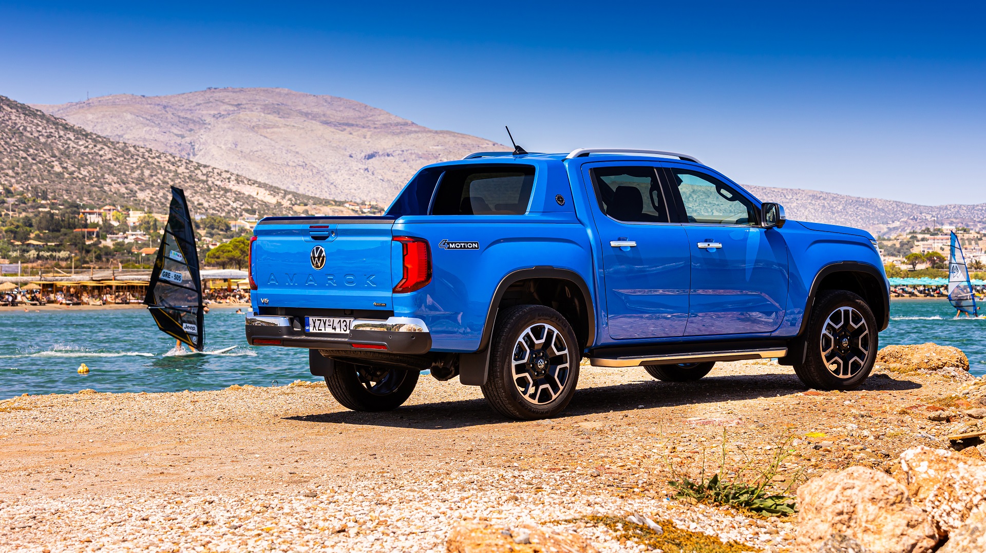 Volkswagen Amarok pick up blue 2024 (3)