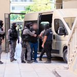 Κρητική μαφία: Ελεύθερος με περιοριστικούς όρους ο αστυνομικός που είχε το παρατσούκλι «γκόμενα» ή «κοπέλα» – Ο διάλογος των μελών της οργάνωσης