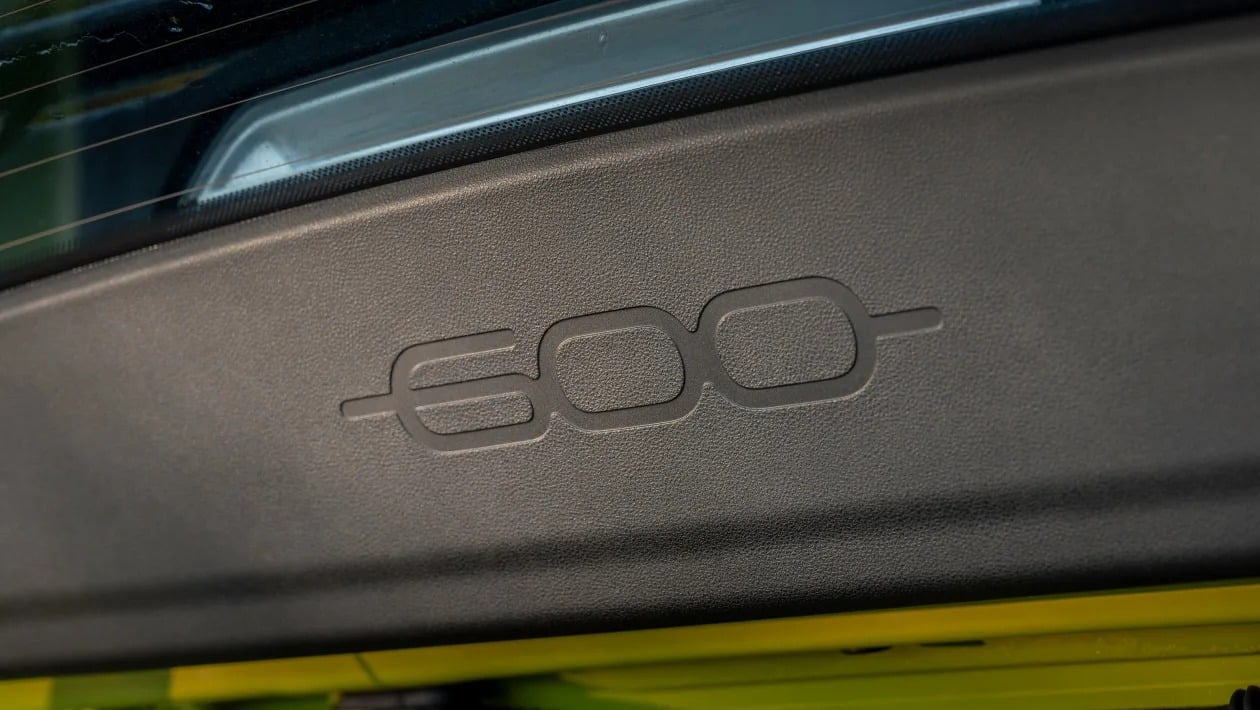 Το πιο δυνατό Abarth όλων των εποχών μπαίνει στη πρίζα!