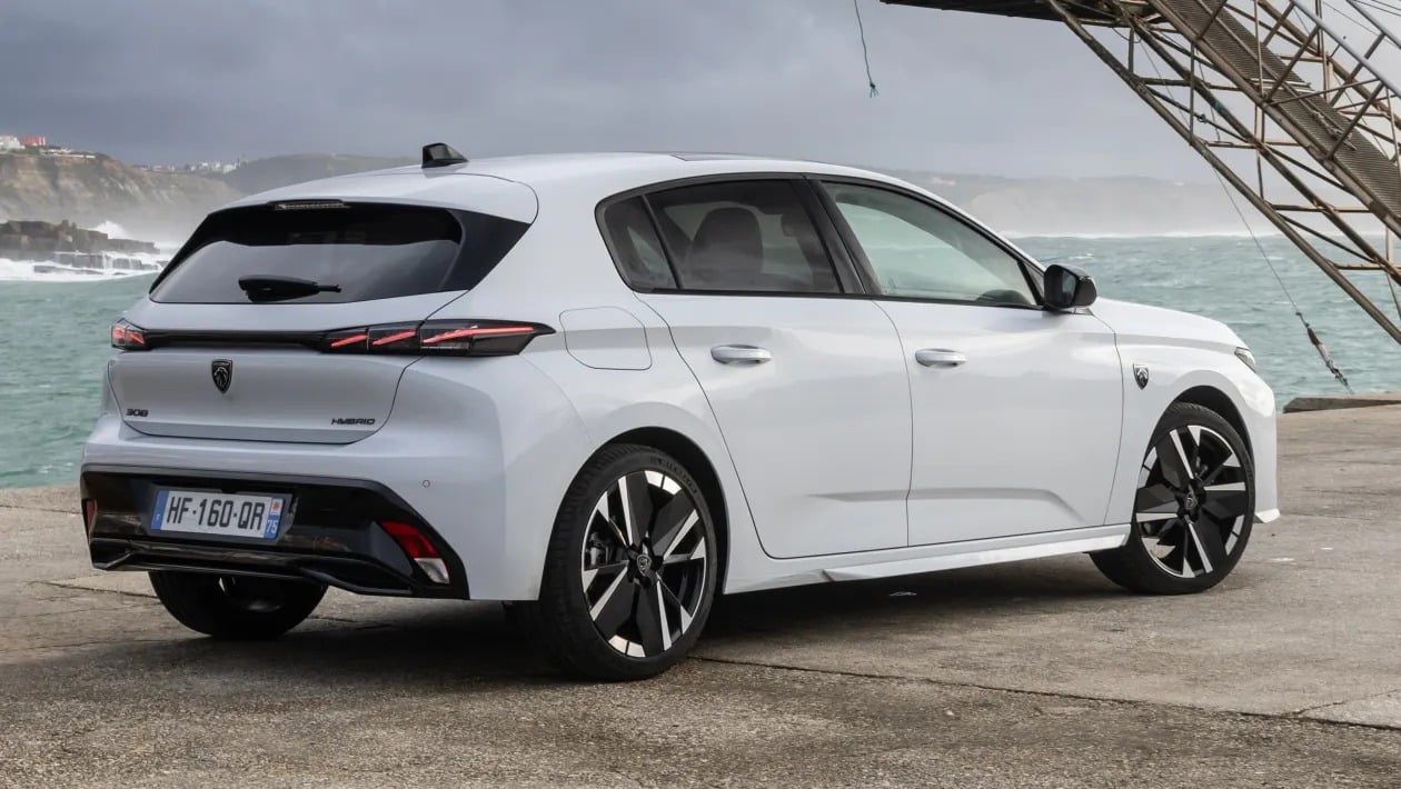 Η κίνηση-ματ της Peugeot: Νέο 308 Hybrid και... αντίο SUV