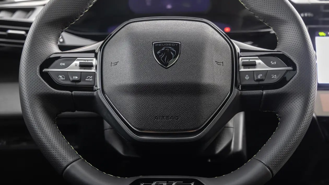 Η κίνηση-ματ της Peugeot: Νέο 308 Hybrid και... αντίο SUV