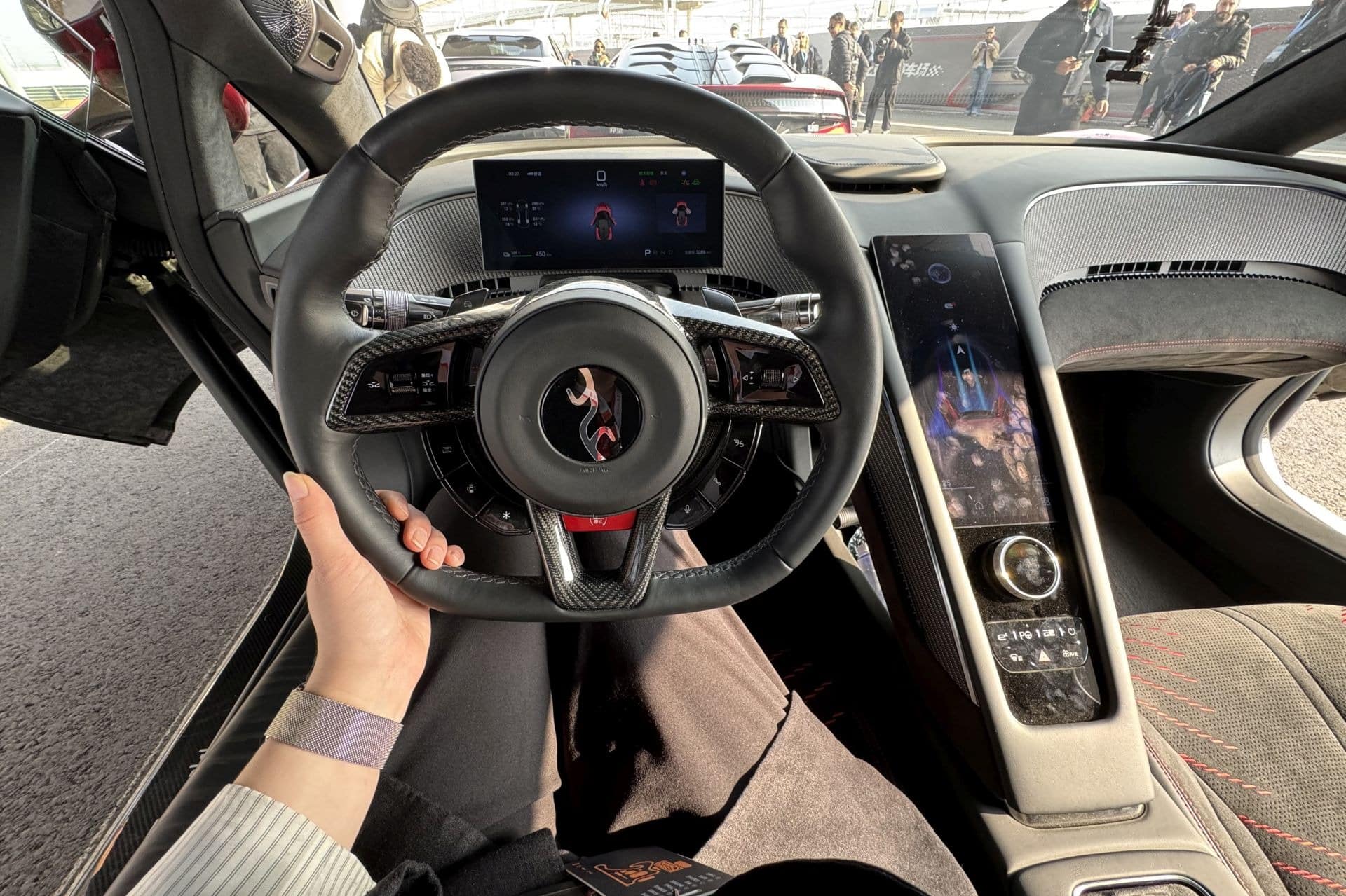 Yangwang U9: Οδηγώντας το ταχύτερο αυτοκίνητο παραγωγής στον κόσμο