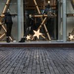 Εορταστικό ωράριο 2025: Πότε ξεκινάει, πώς θα λειτουργούν τα μαγαζιά