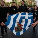 H αιματοβαμμένη σημαία του Πολυτεχνείου έφθασε στην αμερικανική πρεβεία