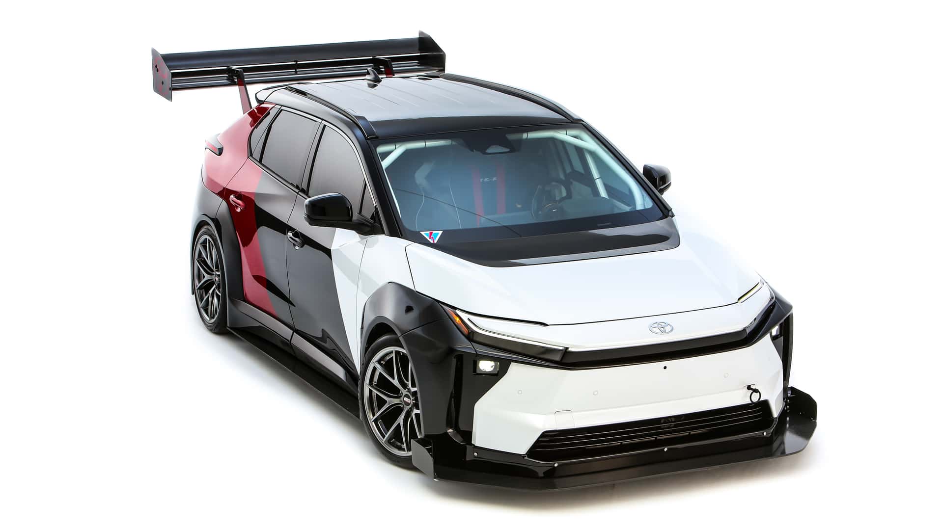 Toyota bZ Time Attack - Δεν υπόσχεται καρδιοχτύπια… τα προκαλεί!