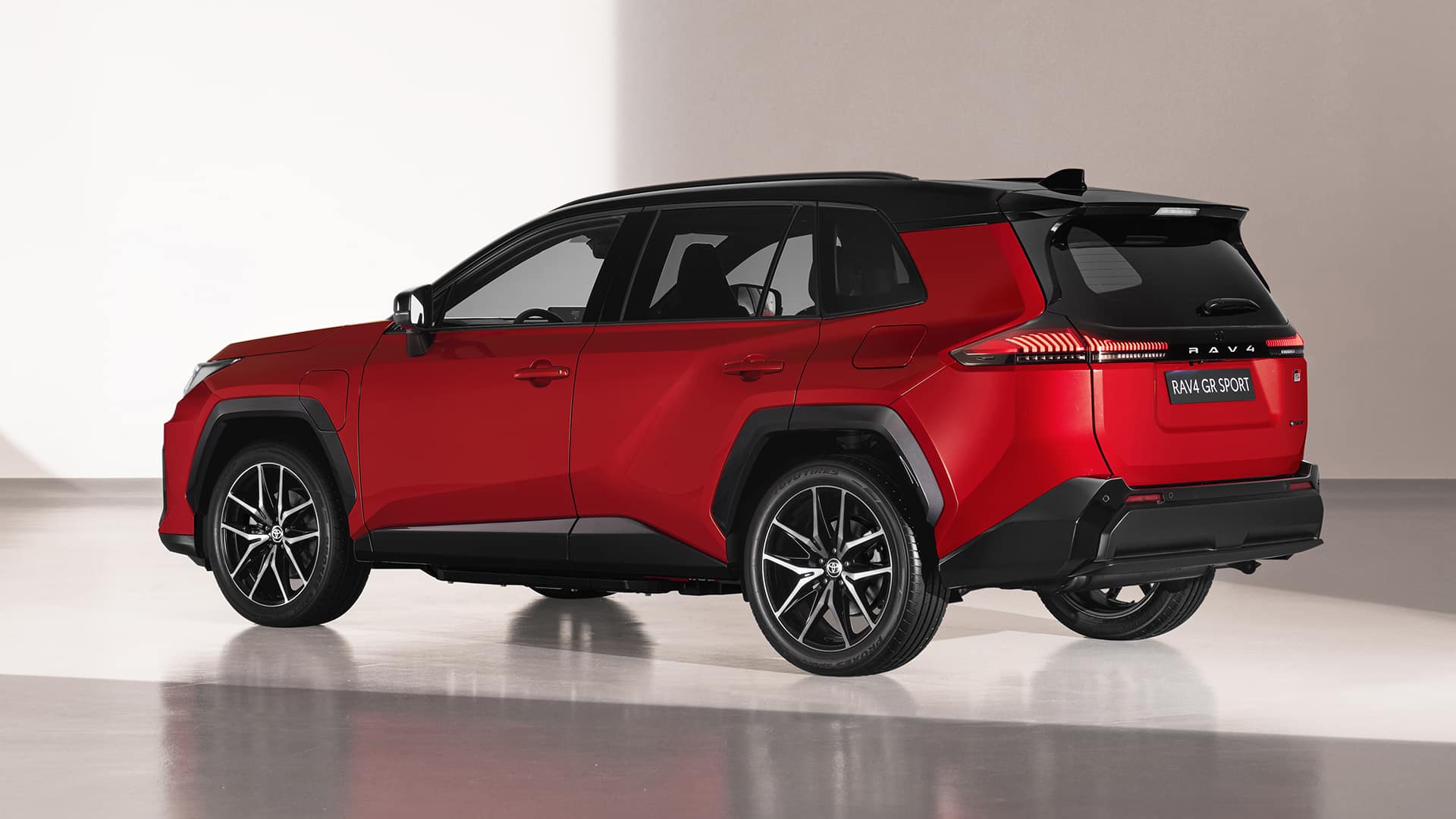 ο Νέο Toyota RAV4 «πάτησε» Ελλάδα: Υβριδική ισχύς και τεχνολογία στην πρώτη γραμμή - Τιμές