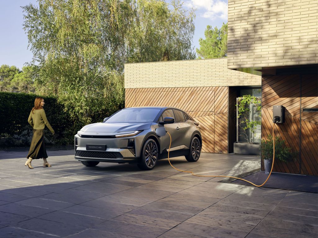 Toyota C HR+ charging (2)