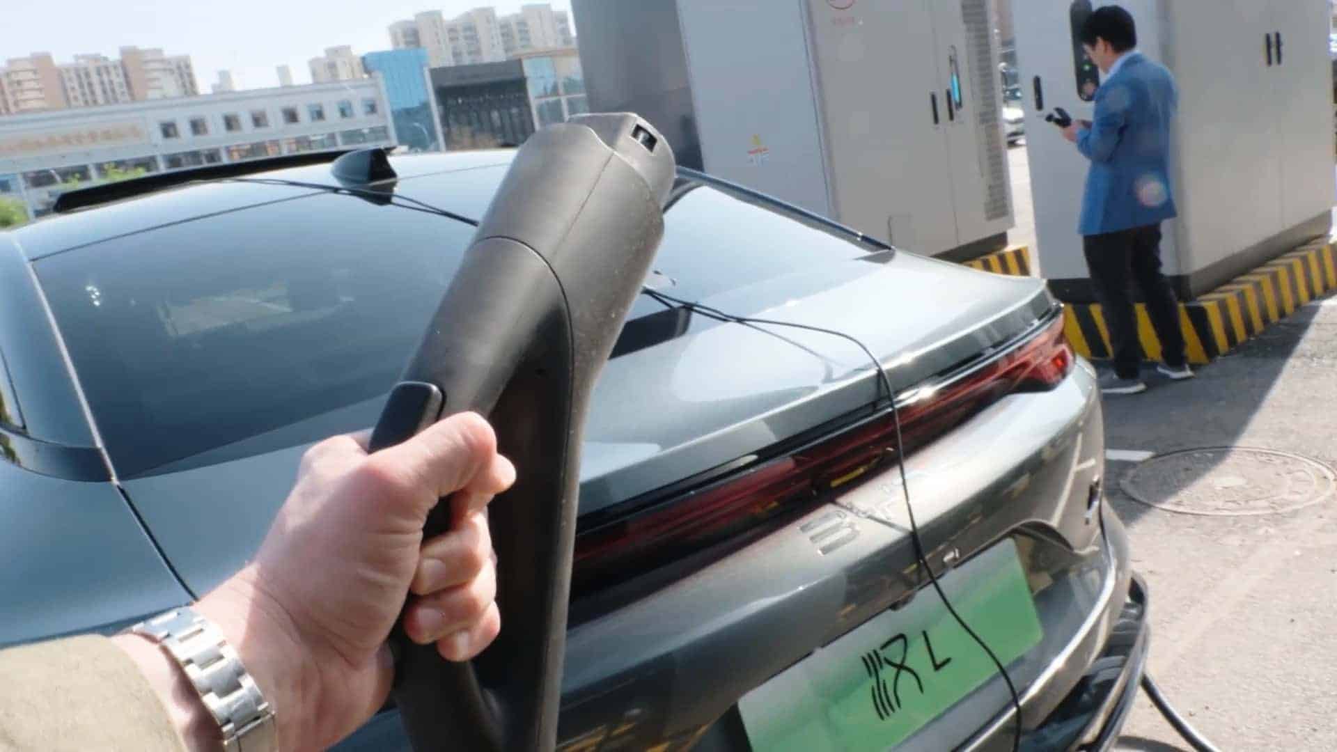 BYD Flash Charging: Η τεράστια επανάσταση στη φόρτιση που έρχεται στην Ευρώπη 

<p data-wpview-marker=