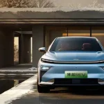 Geely Boyue EREV: Το SUV που «γράφει» 1.525 χλμ. αυτονομίας