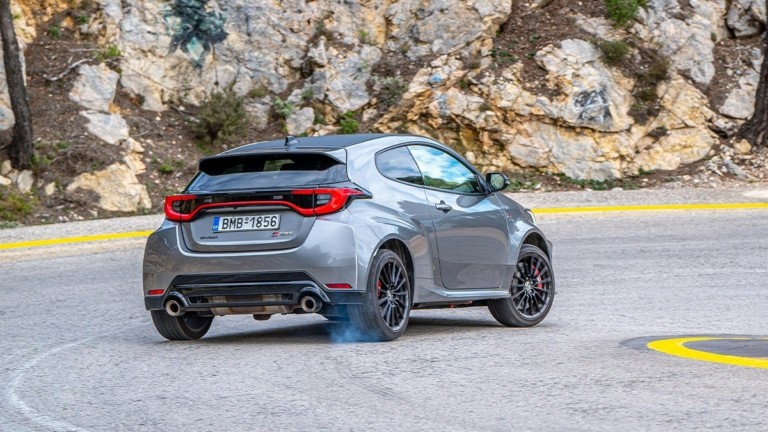 Toyota GR Yaris: όταν το αυτοκίνητό σου θυμίζει γιατί αγαπάς την οδήγηση (+video)