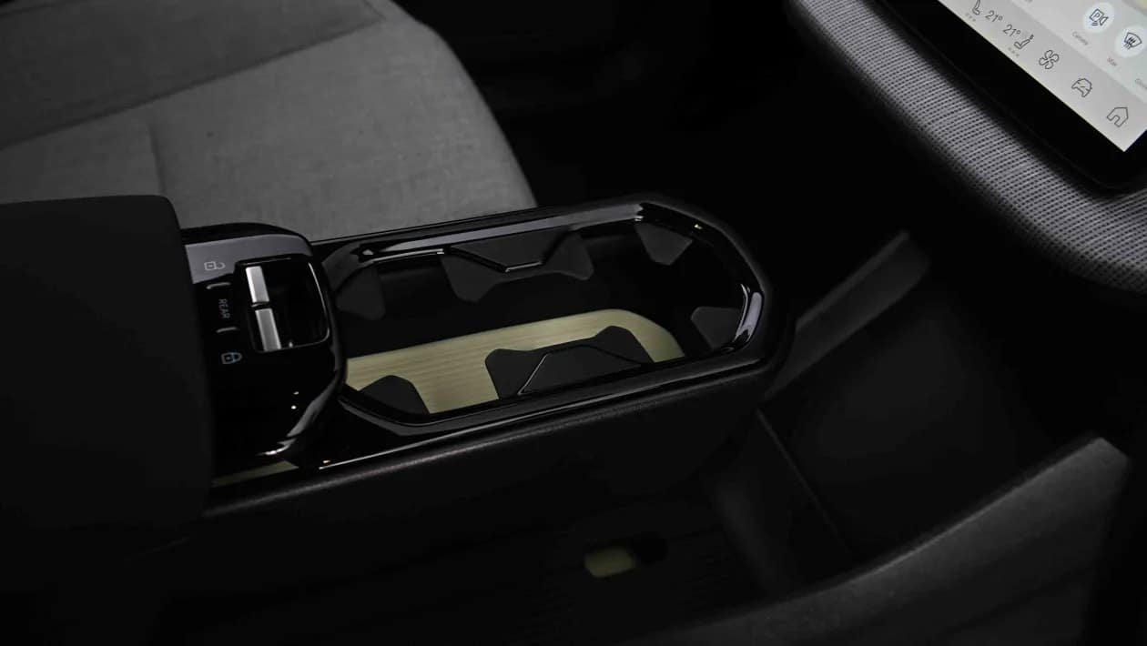 Volvo EX30: Το μικρό ηλεκτρικό SUV που παίζει στα… μεγάλα σαλόνια