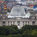 Σχεδόν τα δυο τρίτα των Γερμανών θεωρούν τις ΗΠΑ απειλή για την παγκόσμια ειρήνη