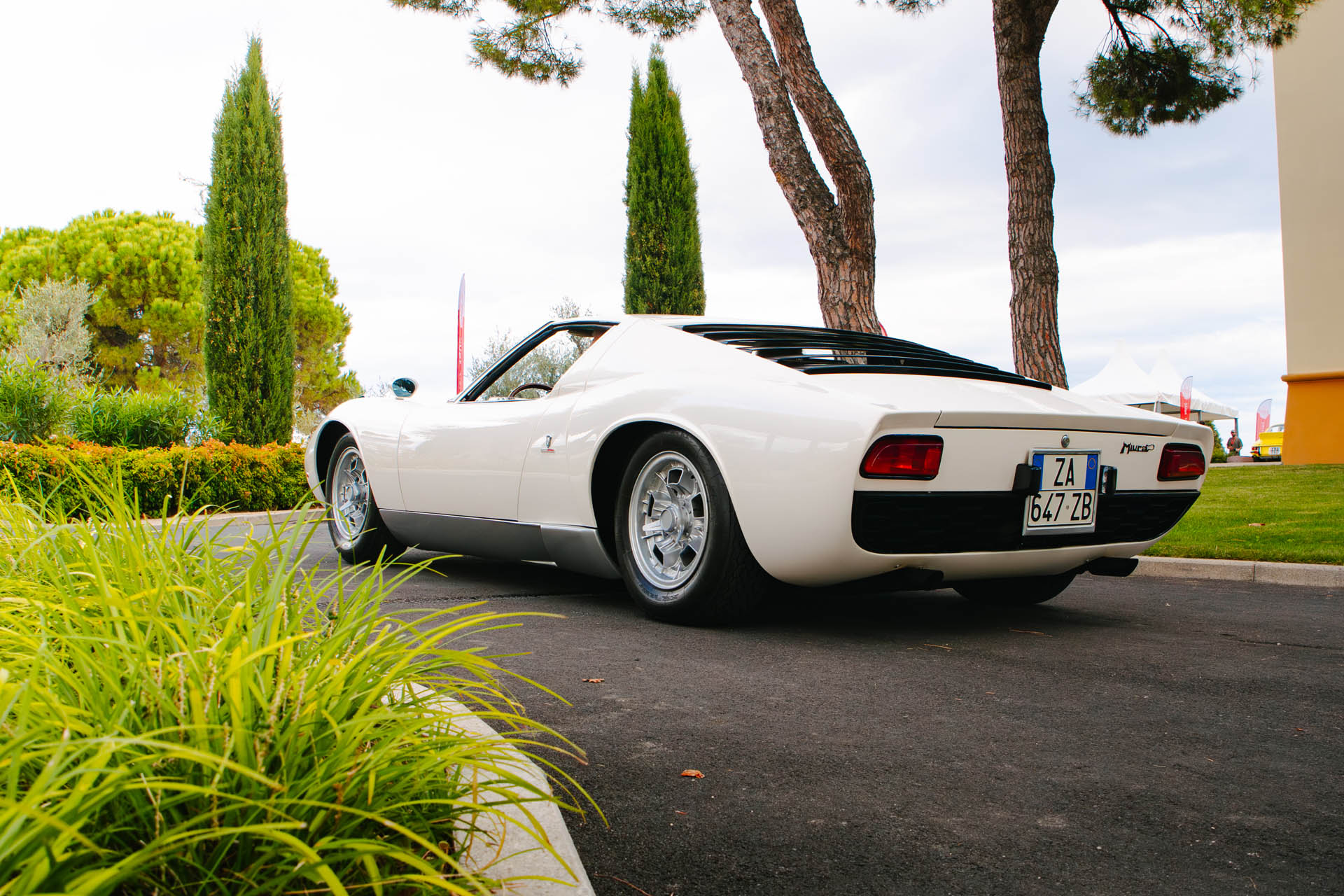 Lamborghini Miura P400 (2)