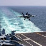 Το Ιράν λέει ότι εκτόξευσε πυραύλους κρουζ προς την κατεύθυνση του αμερικανικού αεροπλανοφόρου Abraham Lincoln