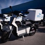 ΕΛΤΑ: Ανανέωση του στόλου με 250 ηλεκτρικά δίκυκλα ελληνικής παραγωγής