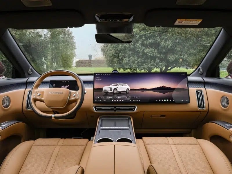 Chery EX7: Το SUV φαινόμενο, με 726 km αυτονομία και... «αεροπορικά» φρένα