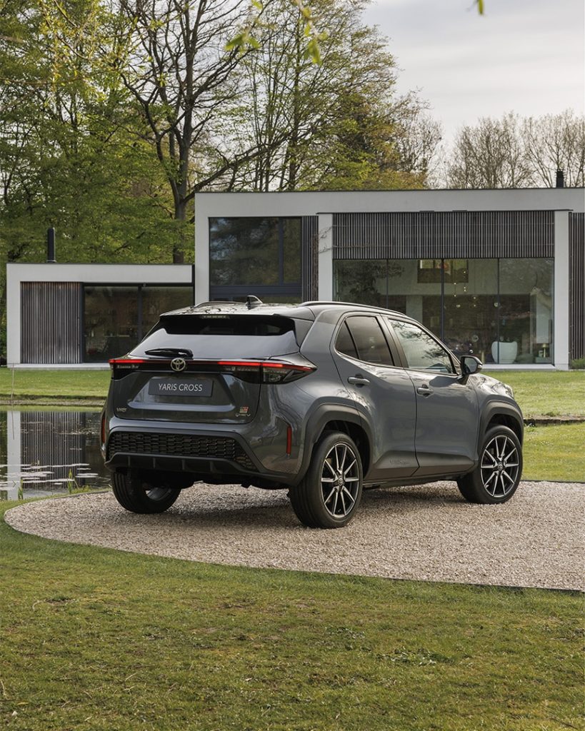 Το κορυφαίο σε πωλήσεις Toyota Yaris Cross ανανεώνεται σχεδιαστικά