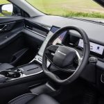 Jaecoo 5 Hybrid: Το SUV-έκπληξη που καίει λιγότερο και ρίχνει τους αντιπάλους στο καναβάτσο