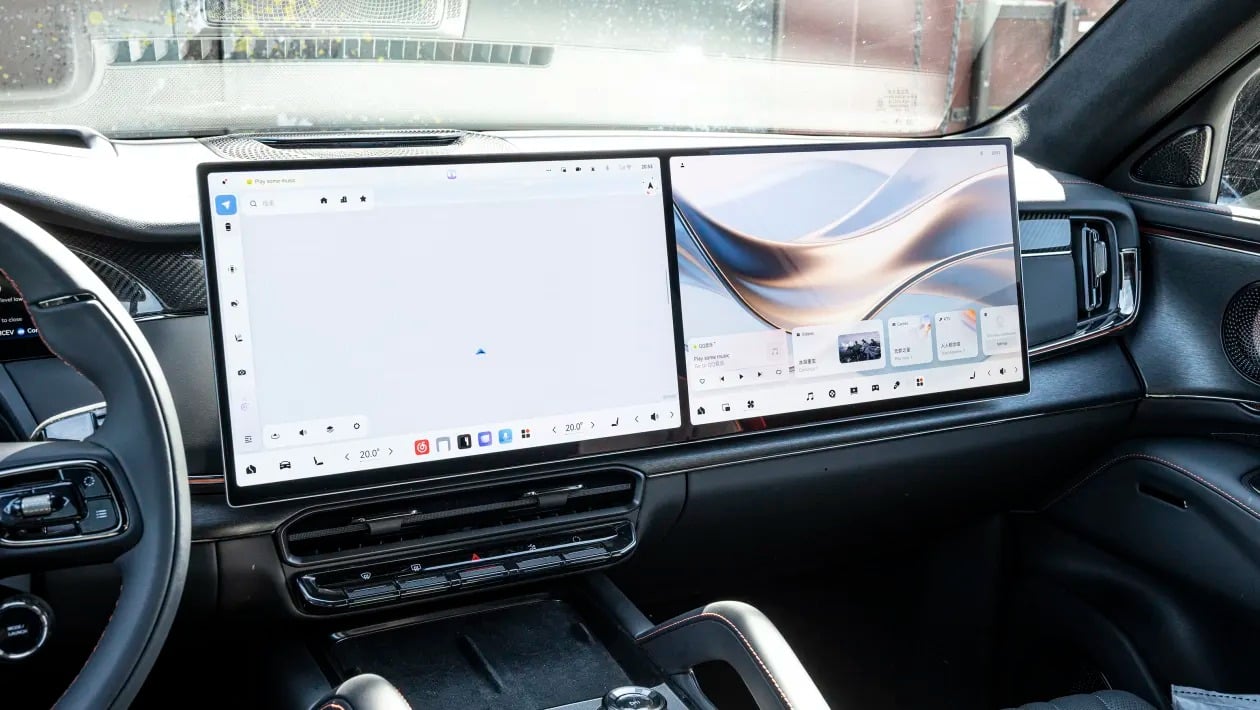 1.400 PS και 240 km ηλεκτρικής αυτονομίας - Το Zeekr 8X έρχεται να γκρεμίσει BMW & Audi με τιμή-σοκ