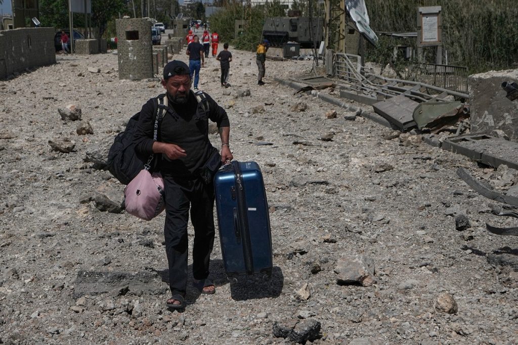 Ο στρατός του Λιβάνου κατηγορεί το Ισραήλ για παραβίαση της εκεχειρίας – Έκκληση στους πολίτες να μην επιστρέψουν στα χωριά τους στο νότο