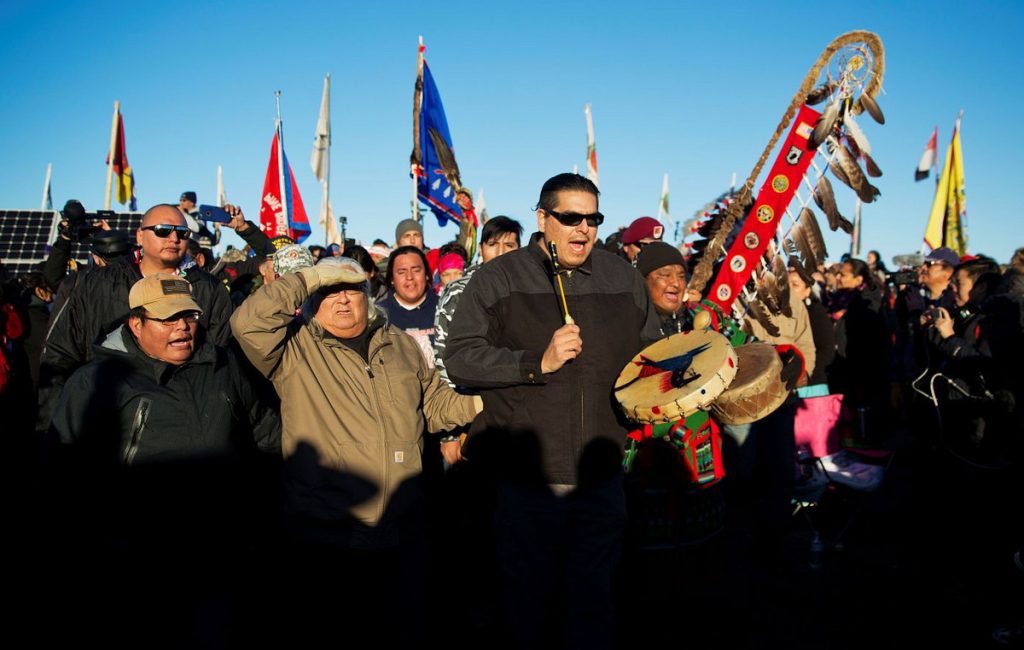 Δικαστικός πόλεμος για τον πετρελαιαγωγό Dakota Access Pipeline στη Βόρεια Ντακότα – Αντιμέτωπη με πρόστιμα η Greenpeace