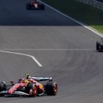 Η F1 επιστρέφει στη Σανγκάη με Χάμιλτον στην κορυφή – Πήρε την pole στο Sprint ο Βρετανός και η Ferrari