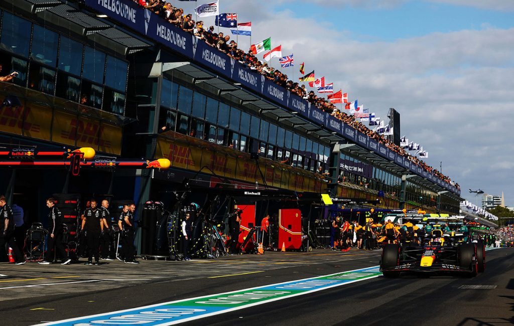 Formula 1: Θα μείνει στην κορυφή ο Φερστάπεν, ή ο Χάμιλτον θα πάρει ρεβάνς στο τιμόνι της Ferrari;