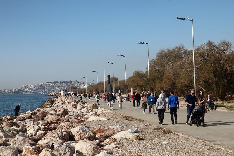 «Καυτό» Σαββατοκύριακο με θερμοκρασίες που θα φθάσουν τους 30 βαθμούς