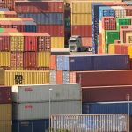 Κομισιόν για δασμούς: «Όλα είναι στο τραπέζι. Θέλουμε να μιλήσουμε με τους Αμερικανούς»