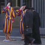 Το Κονκλάβιο των 135 Καρδιναλίων που θα κληθεί να εκλέξει τον διάδοχο του πάπα Φραγκίσκου